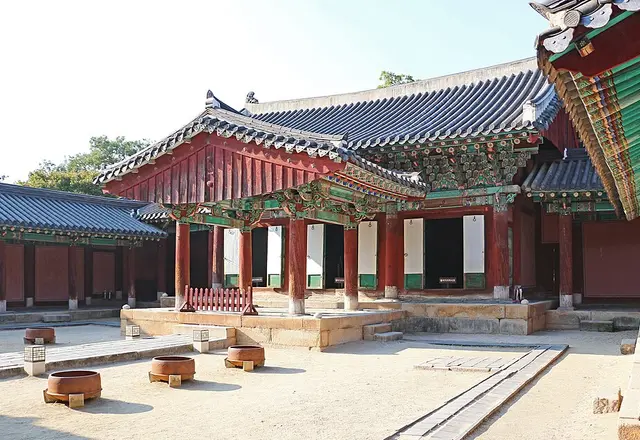 Gyeonggijeon Shrine & Bamboo Grove
