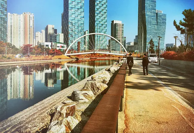Songdo Central Park & Canal Boats